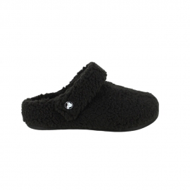 COZZZY SLIPPER ON
